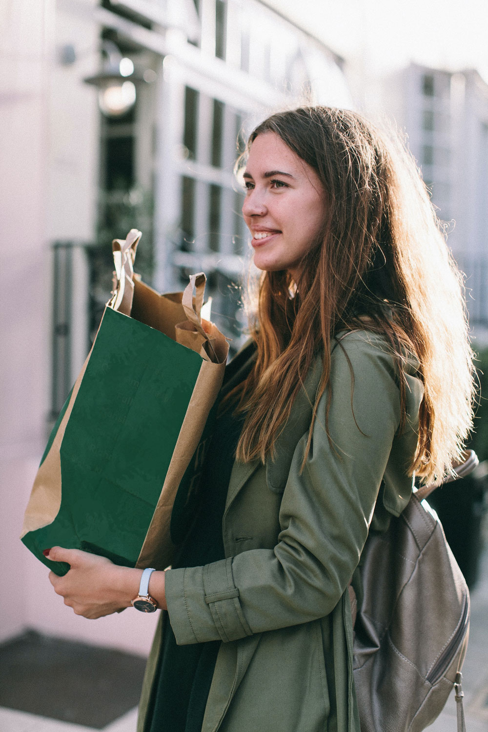 errands girl delivering groceries